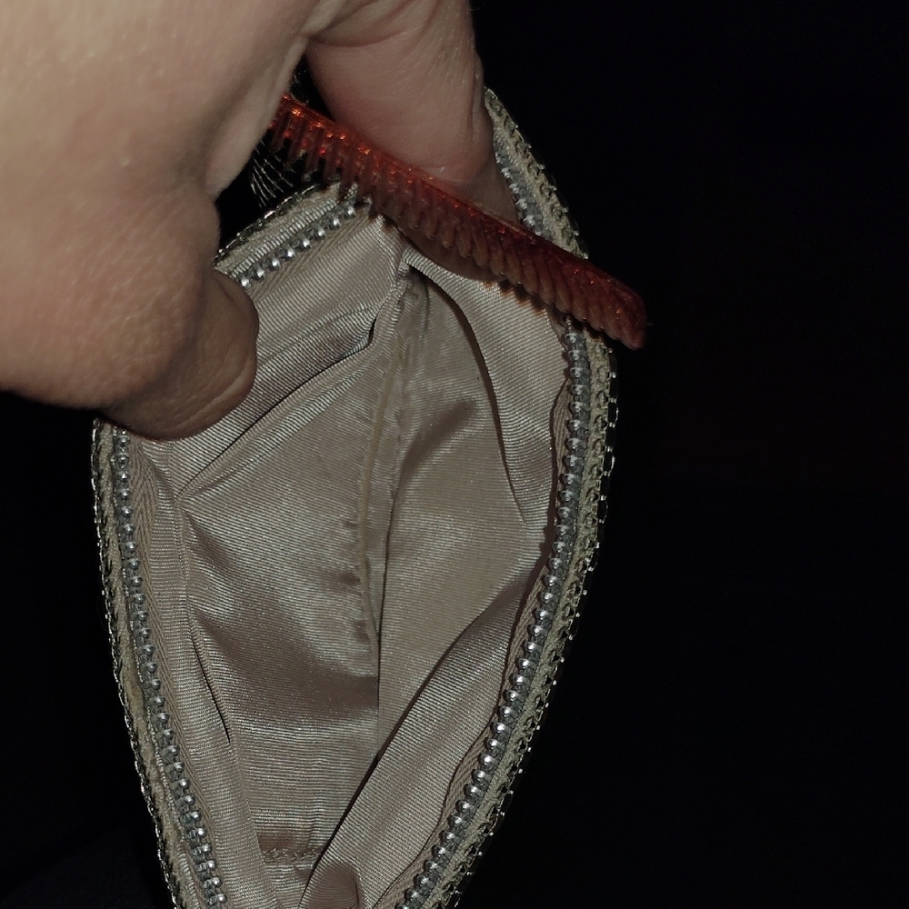 Silver Mesh Clutch - Picture 3 of 4
